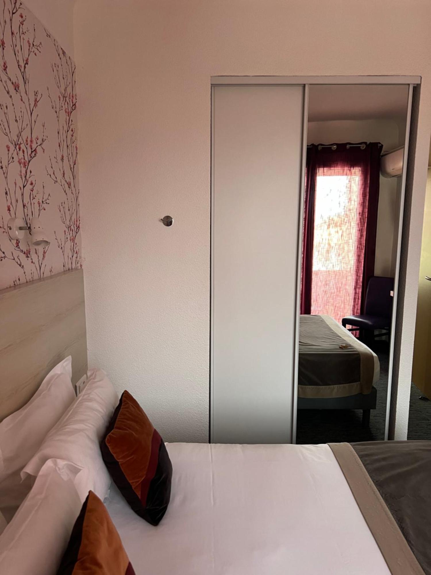 Le Regina Hotel Et Restaurant Canet-Plage Luaran gambar